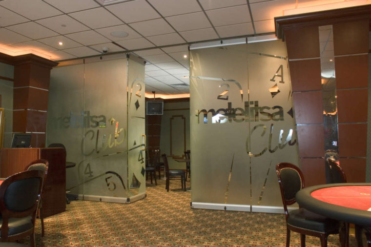 Stiklinės pertvaros